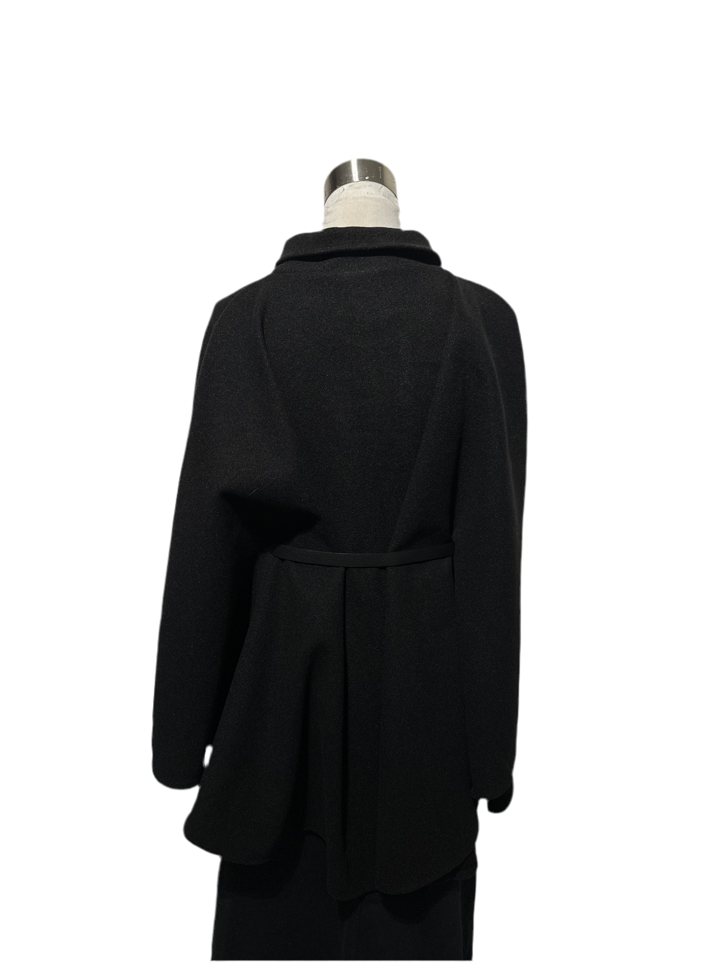 Veste cape avec ceinture noir